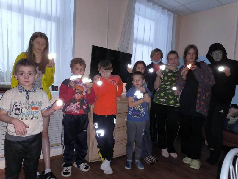 В Сланцевском районе продолжают работу «световозвращающие мастерские» для школьников
