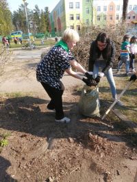 В детском саду № 3 прошел экологический субботник "Зеленая Россия"